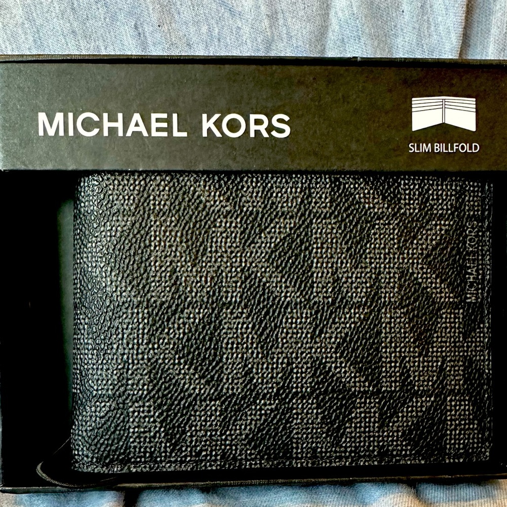 NWT/NIB Michael Kors wallet